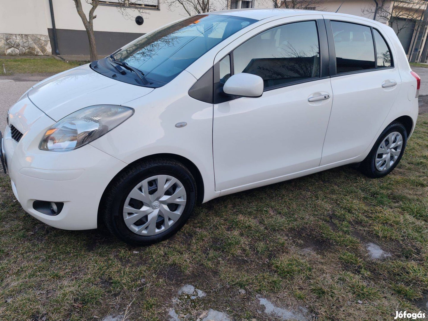 Toyota yaris 1,33i (2011)