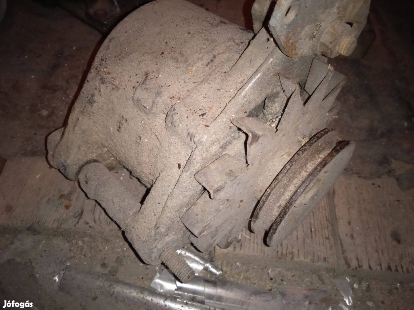 Trabant 1.1 generátor