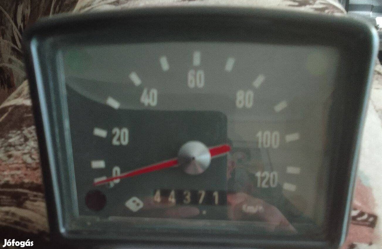 Trabant 601 Km. óra