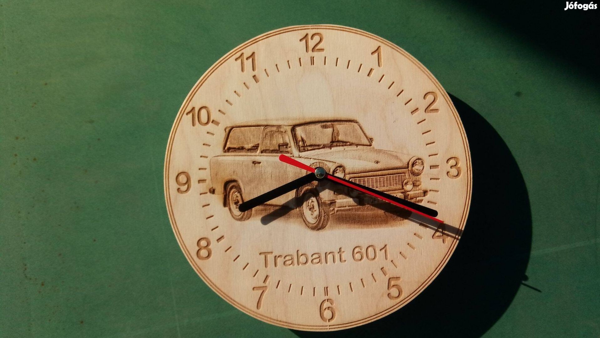 Trabant 601 Kombi mintás falióra (nagyminta)