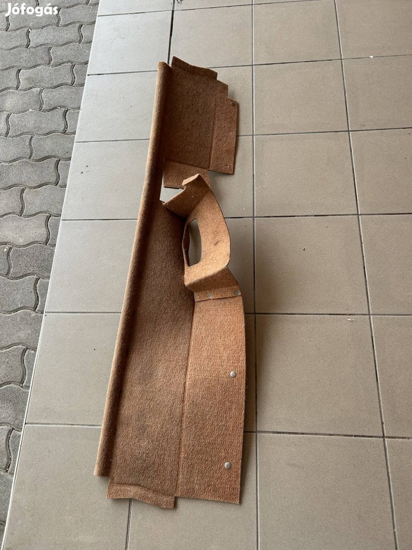 Trabant 601 gyári kesztyűtartó műszerfal alatti tároló polc