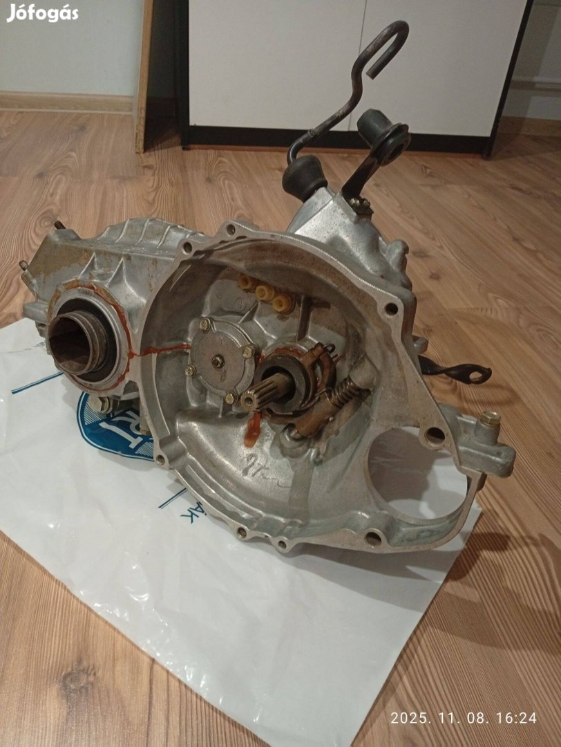 Trabant 601 gyári új váltó Foglalva 11.15-ig