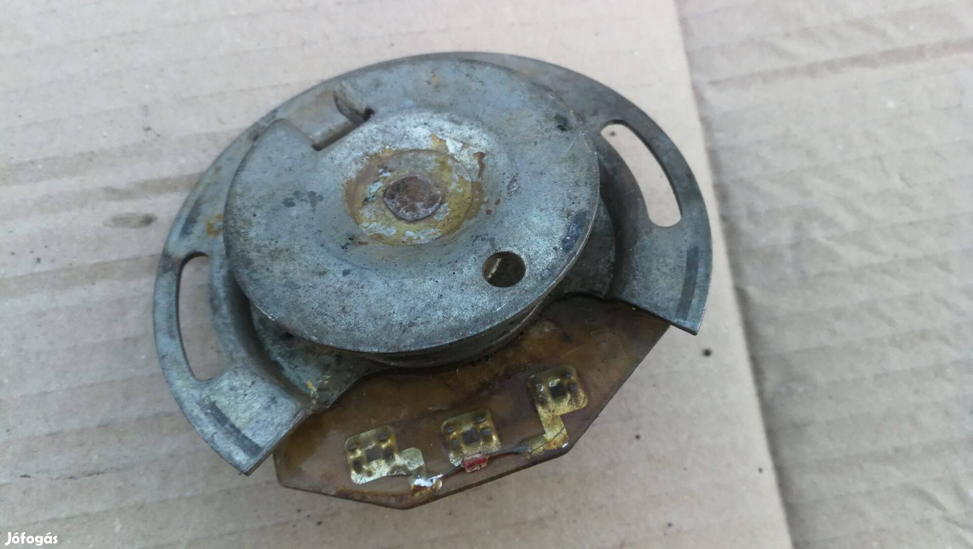 Trabant 601 kétütemű Trabi elektronikus gyári DDR gyújtás benzincsap