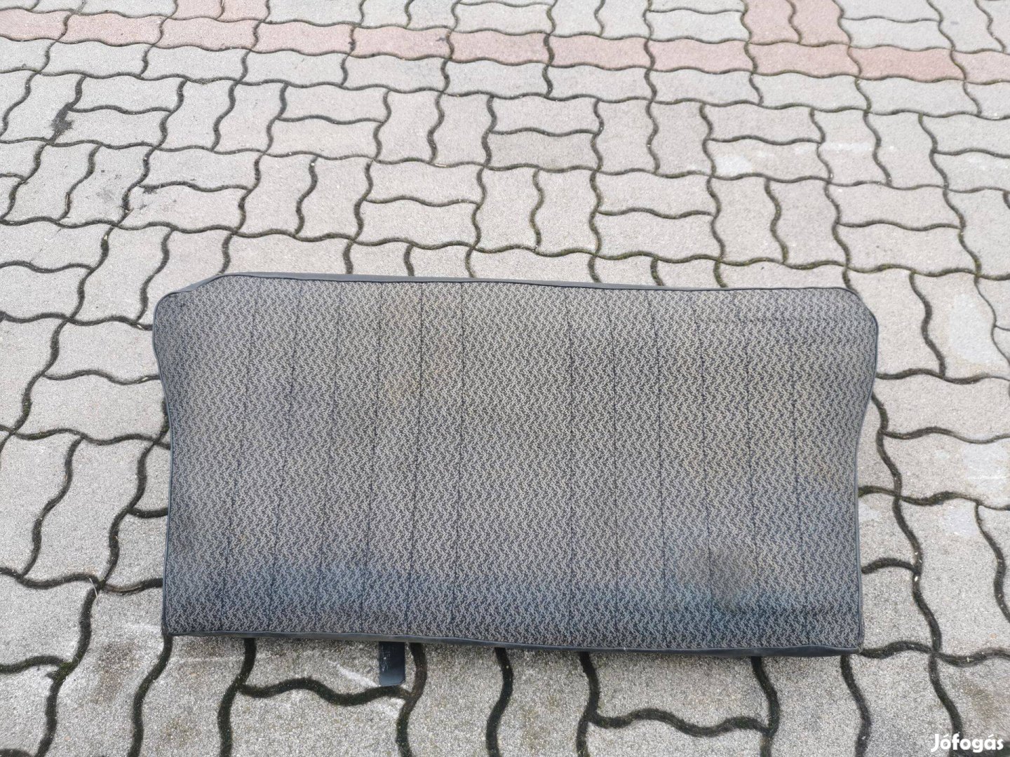 Trabant 601 limousine hátsó ülés lap szürke szövetes