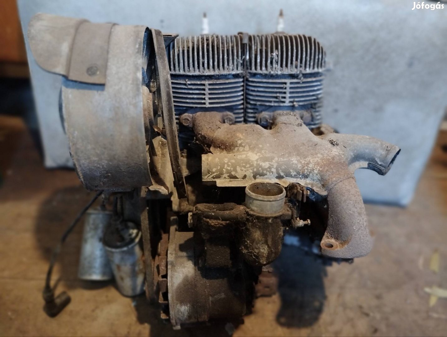 Trabant 601motor karburátorral generátorral leömlővel.