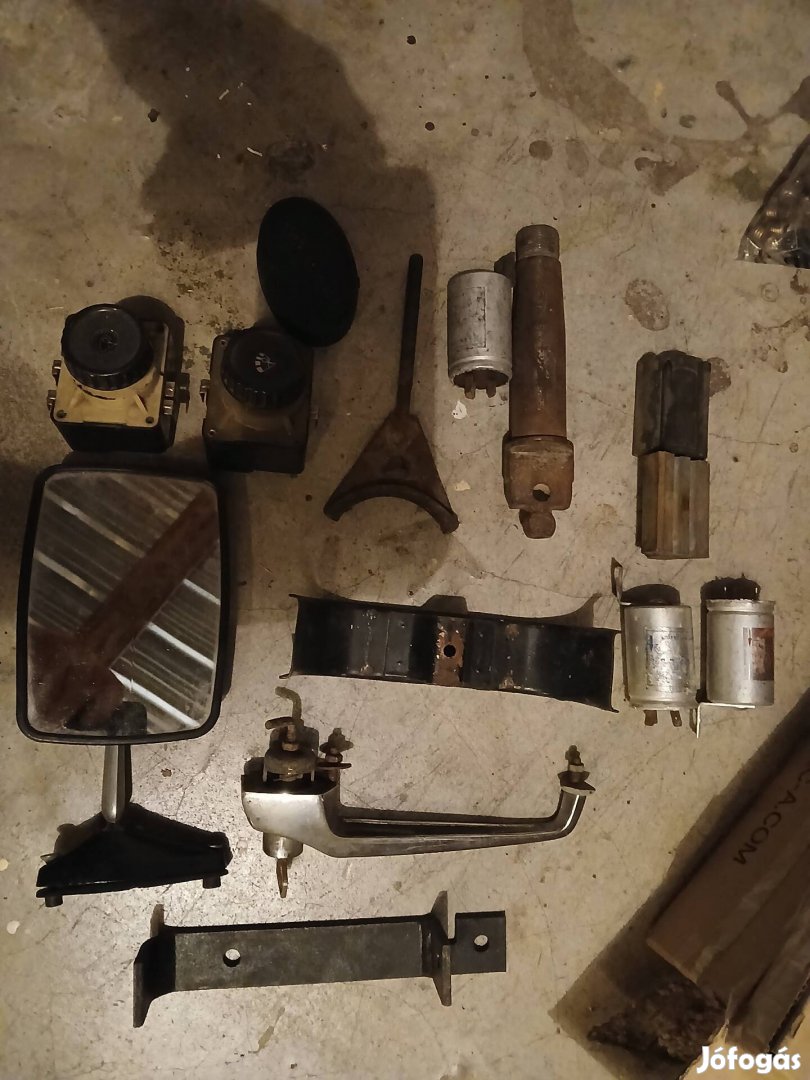 Trabant alkatrészek eladók