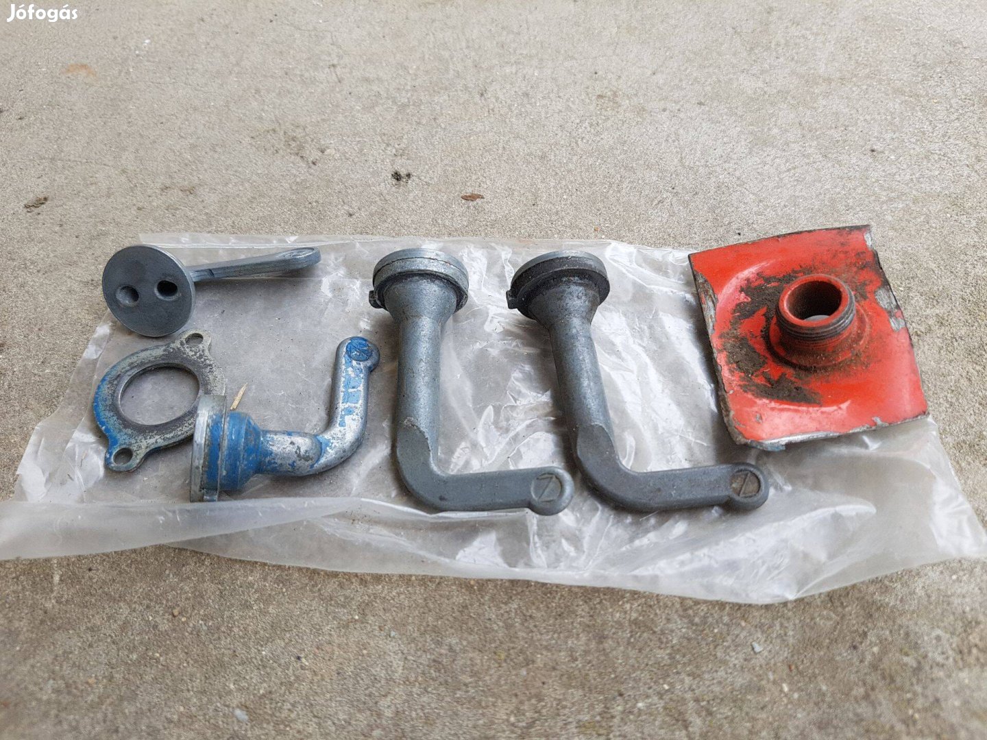 Trabant benzincsap tartozéka elfordító szerkezete és hozzá