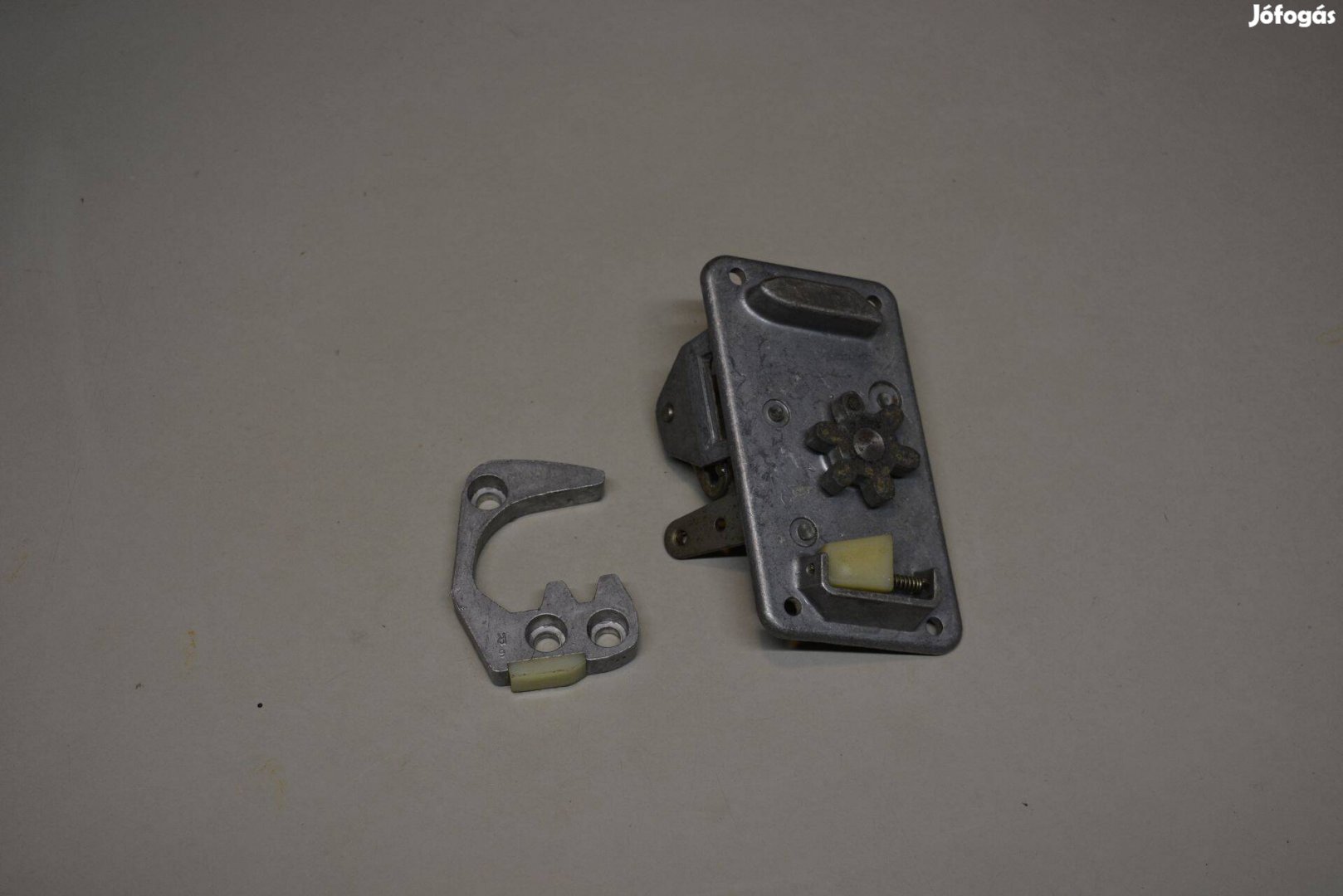 Trabant gyári új belső reteszes jobb ajtózár + ütköző