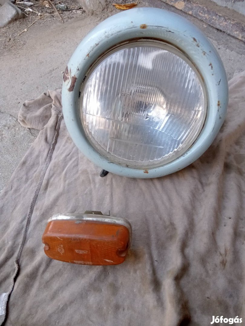 Trabant lampa eladó 