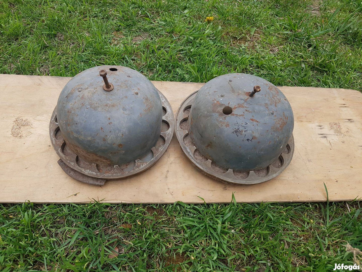 Trabant lámpa keret foncsor nélkül