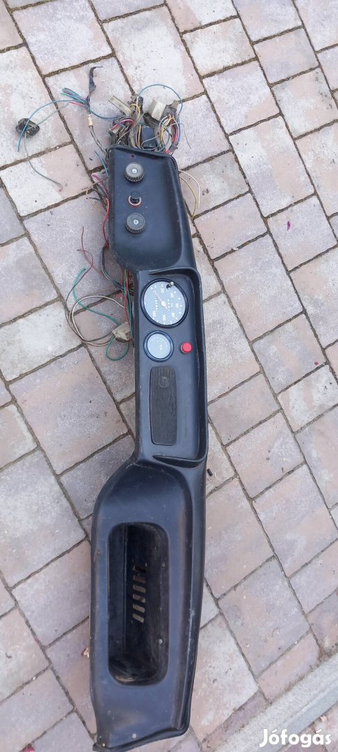 Trabant müszerfal régi típus
