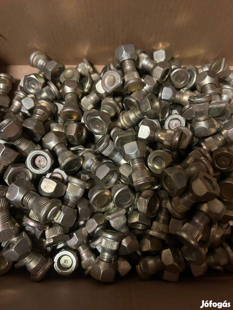 Trabant tőcsavar anya szettek