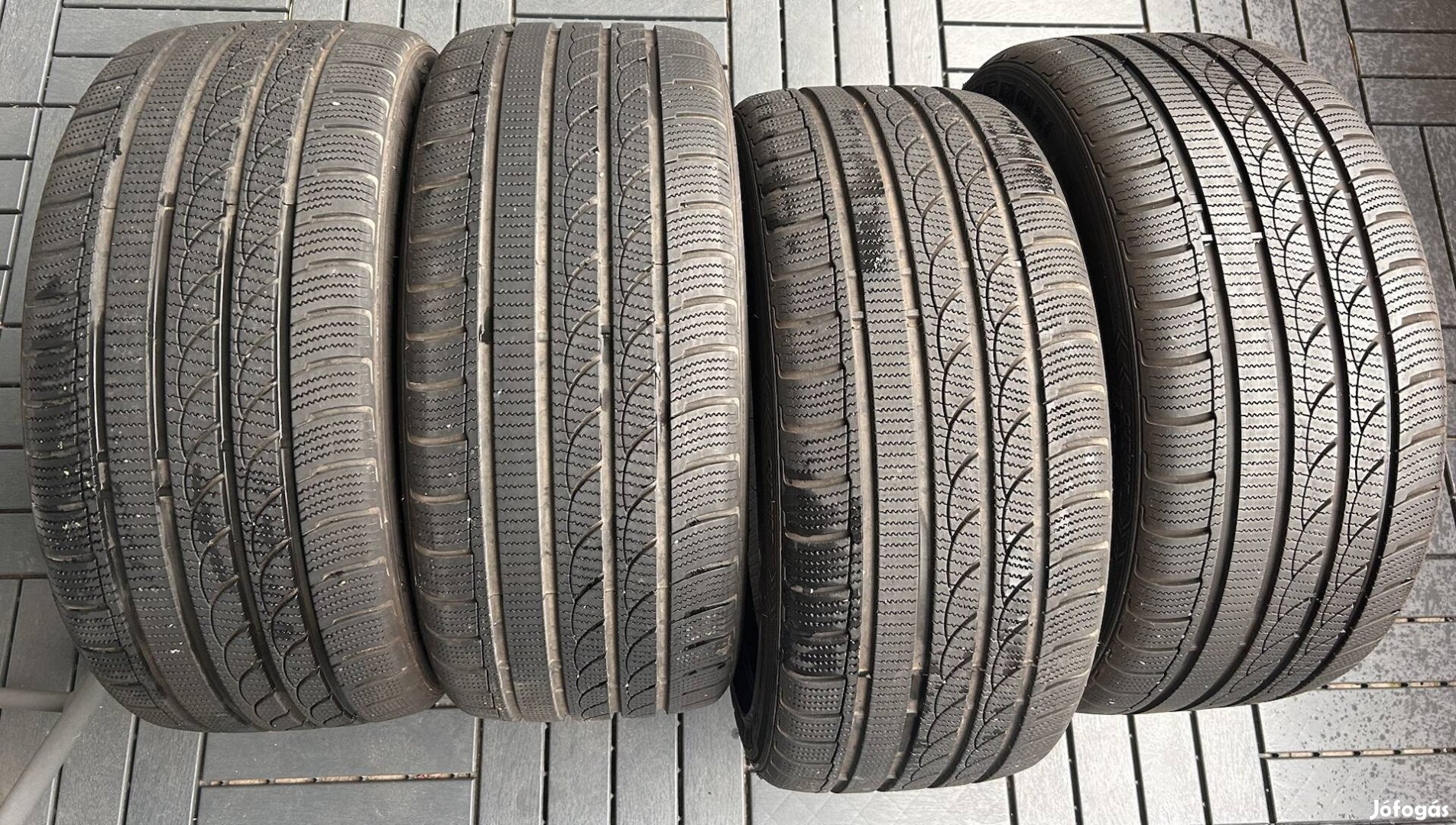 Tracmax Ice-Plus 245/40R18 97V XL téligumi