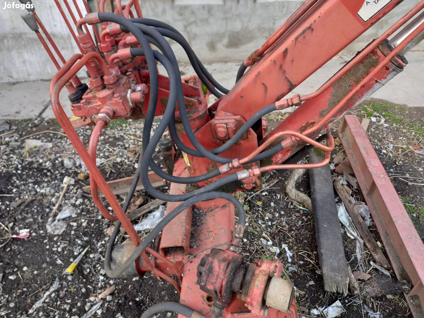 Trágya markoló újszerű állapotban eladó 