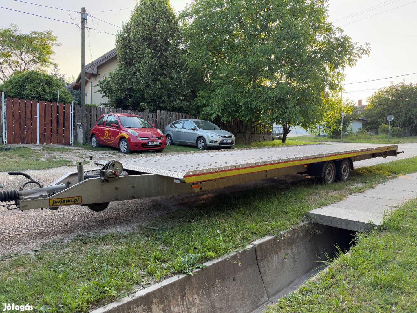 Trailer 8x2.1 hosszú,teli platós,3500kg,hasznos teher 2660kg!