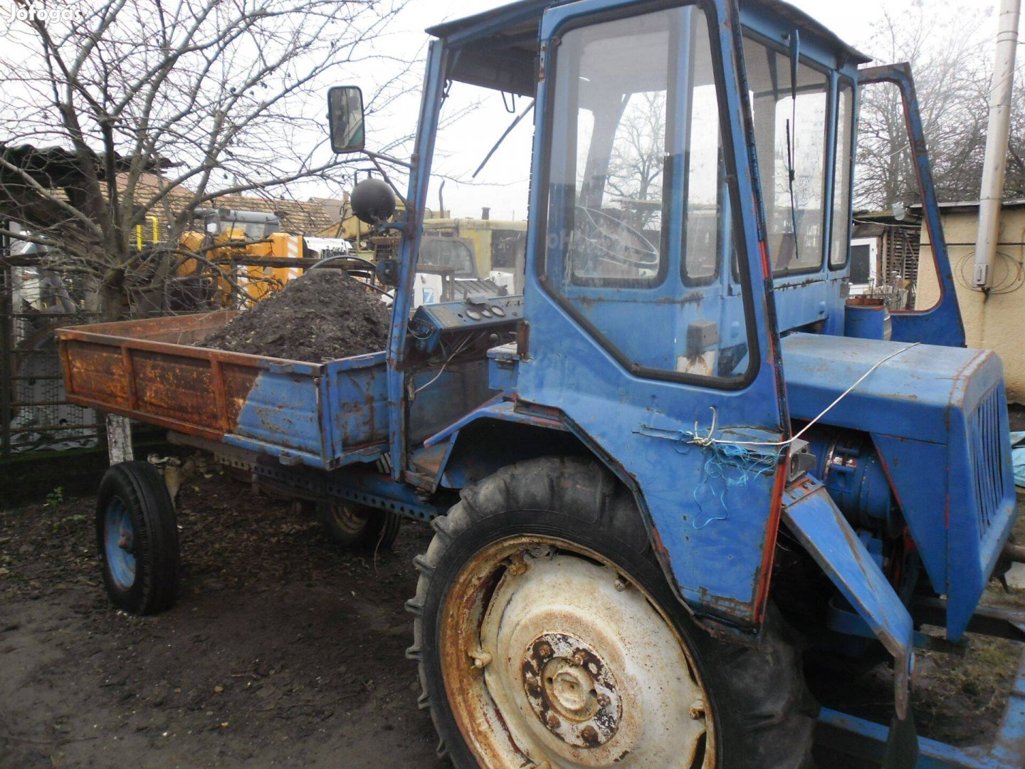 Traktor T 16 billenős eladó