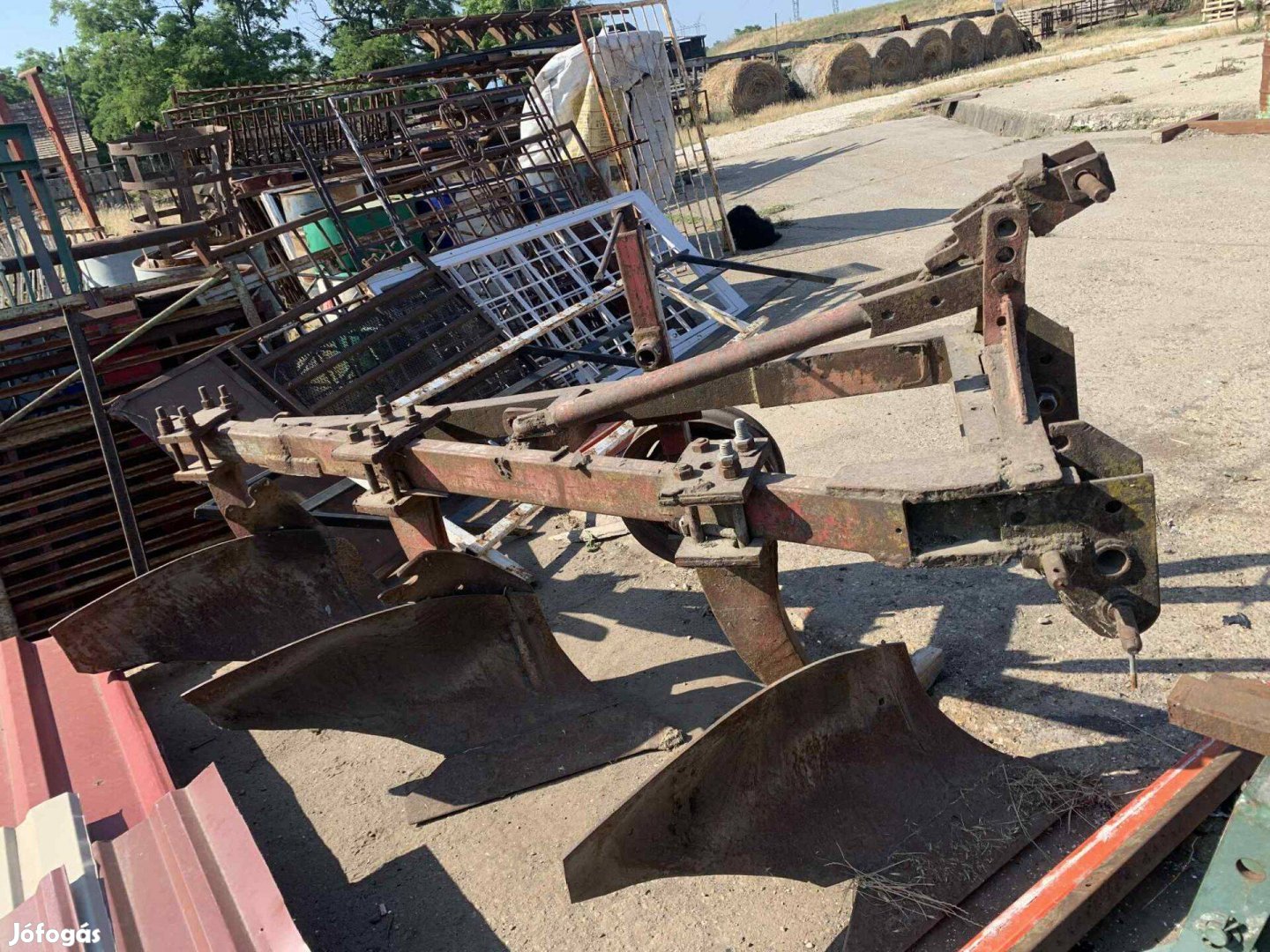 Traktor alkatrész 3-as eke (háromfejes eke)
