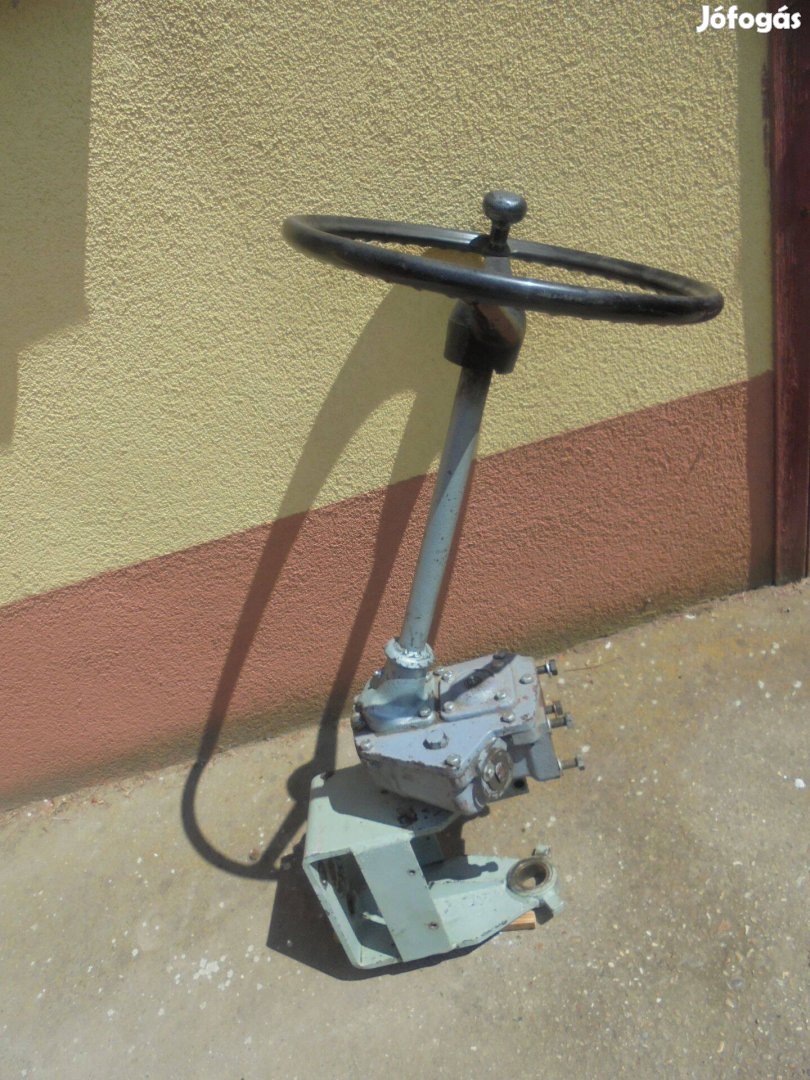 Traktor alkatrész