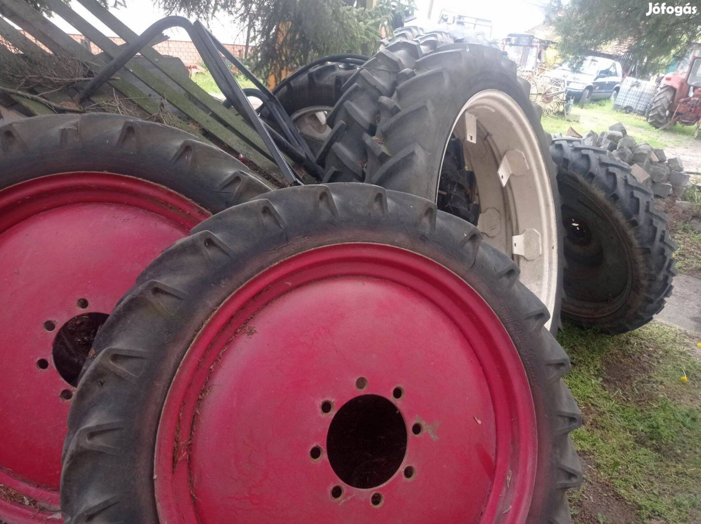 Traktor gumi (ápoló kerék) sorművelő kerék