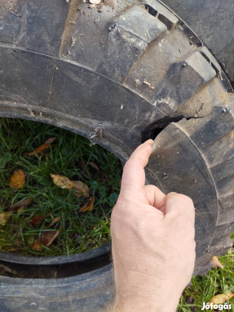 Traktor gumik 2 db