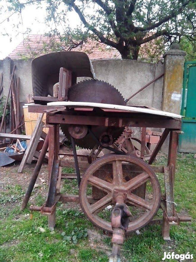 Traktor kardános körfűrész,cirkula három db. lappal, kardántellyel el