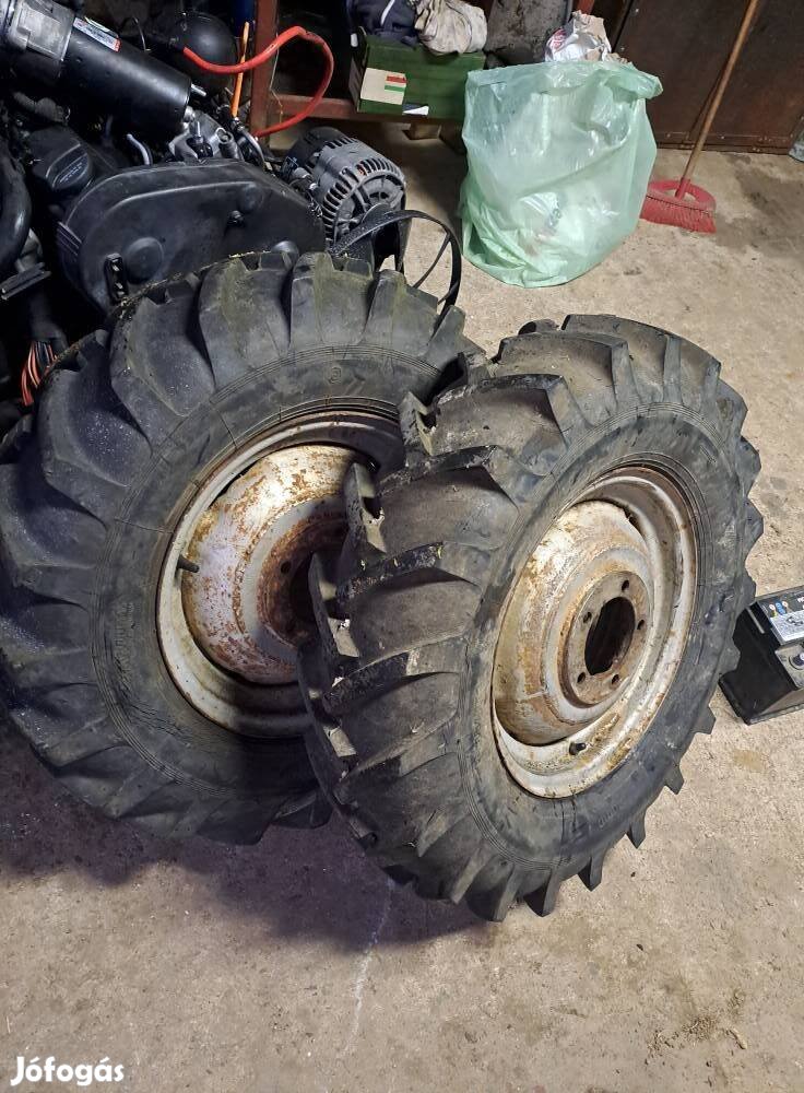 Traktor kerék uaz zsuk gaz69 felni 139,7 x r16 traktor gumi 7,5x16