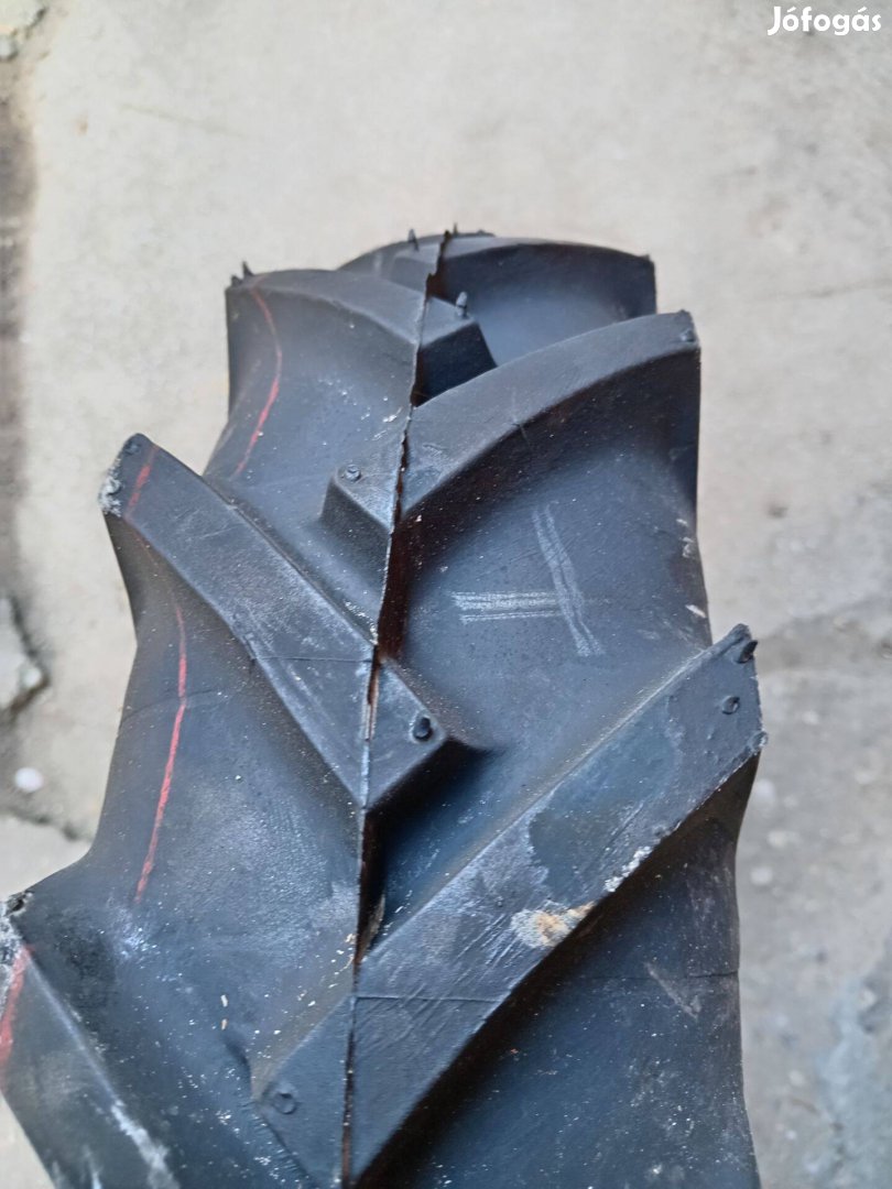 Traktor mintás uj gumi 2 db ,eladó