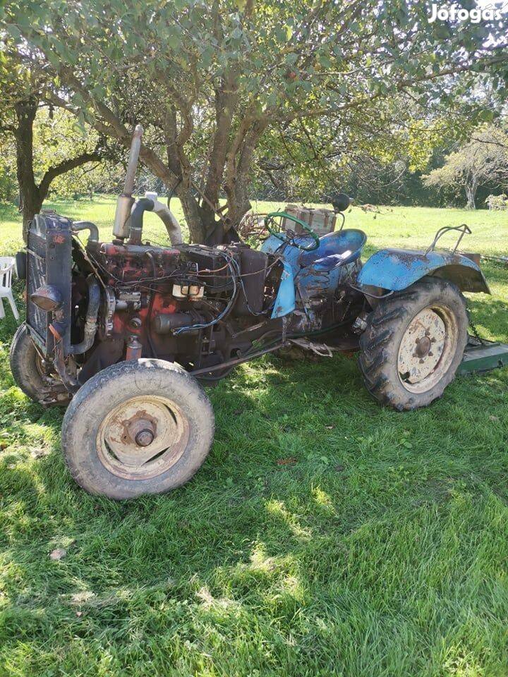 Traktor motor.Angol Perkins 236 massey fergusson, targoncák,kombájnok