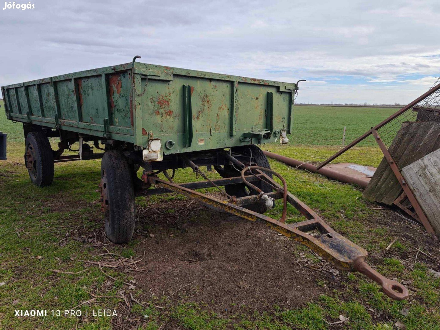 Traktor pótkocsi