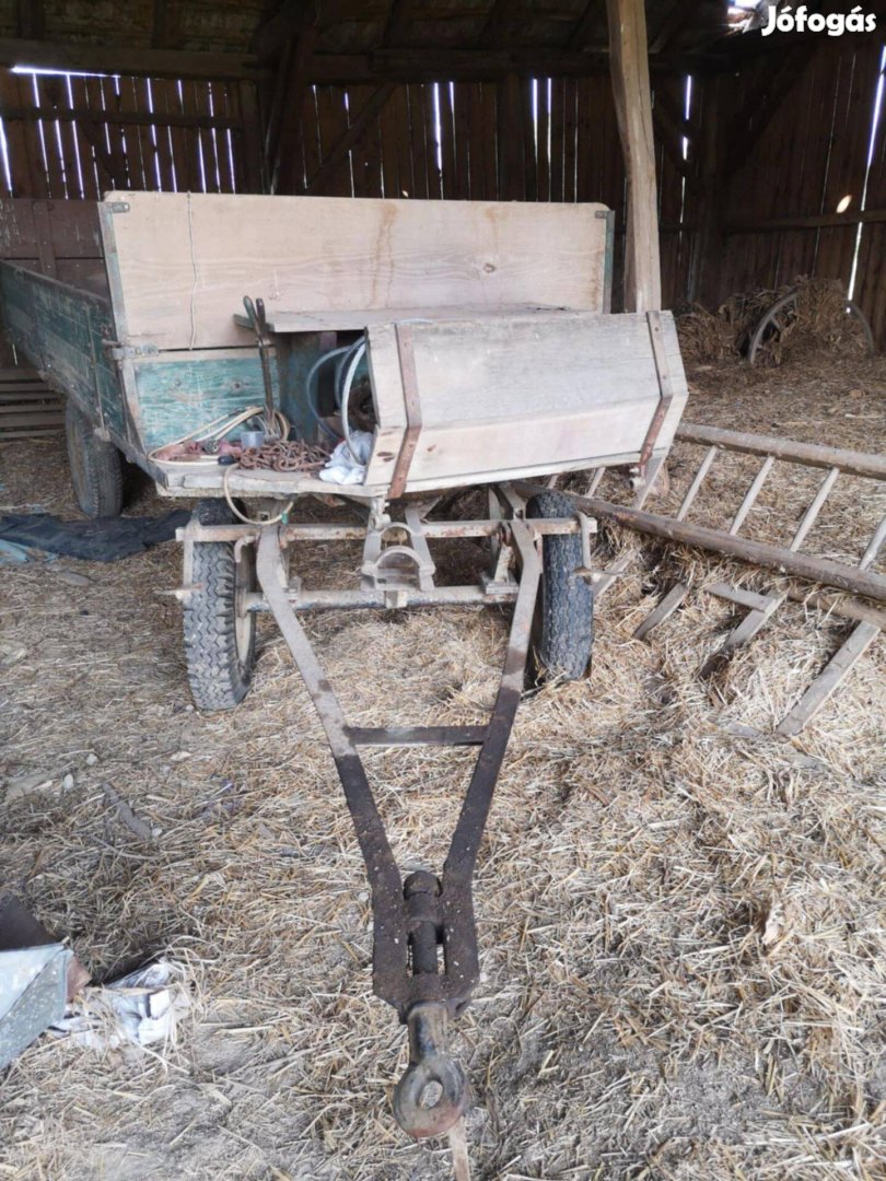Traktor vontatású pótkocsi