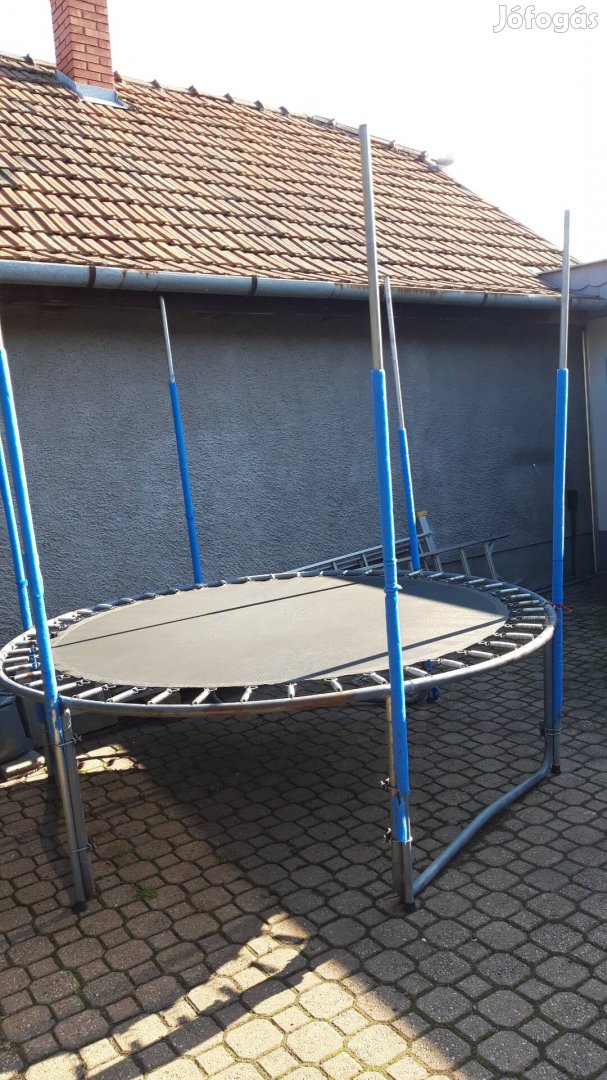 Trambulin gyermek részére nagy méretű háló nélkül átm 240 cm  