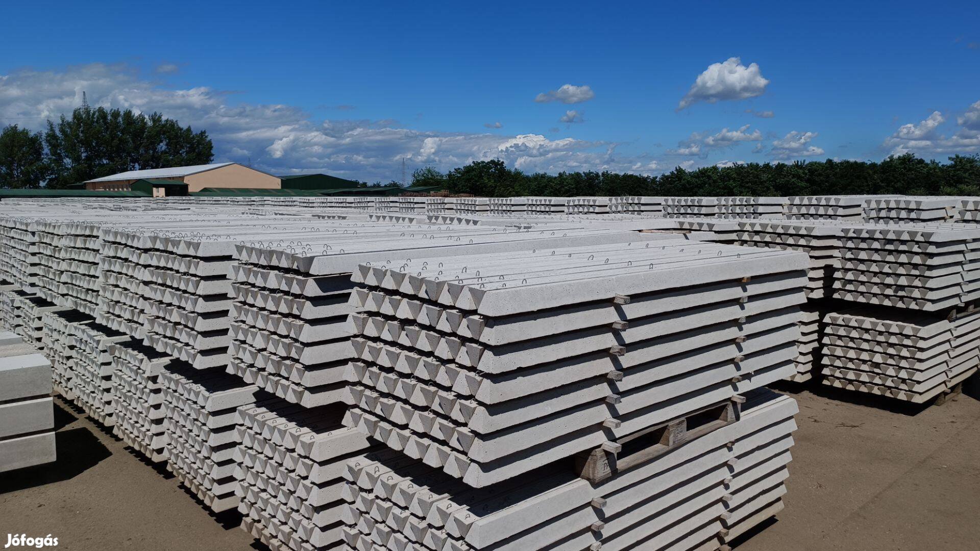 Trapéz betonoszlop 8x8x210 cm - kerítés oszlop nagy