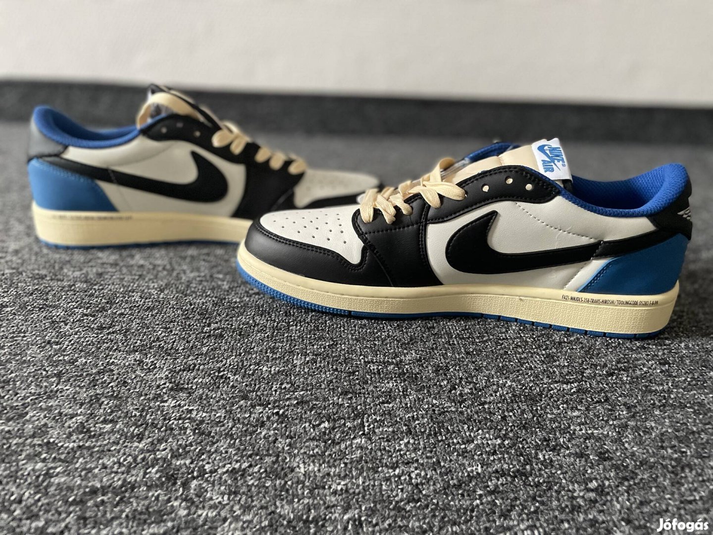 Travis scott jordan 1 low