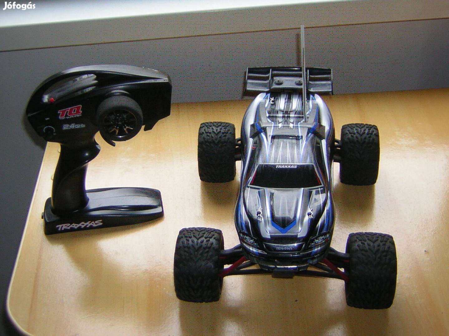 Traxxas 1:16 mini E-Revo RC autó Foxposttal