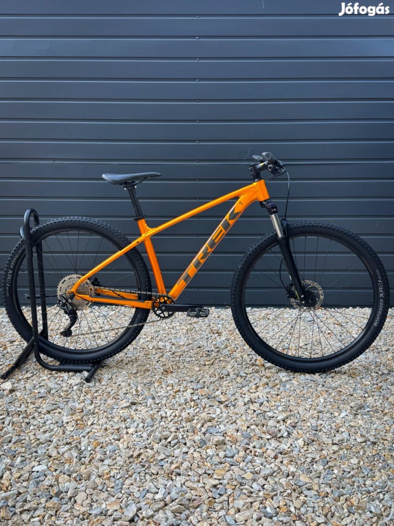 Trek Marlin 6 29 / MTB Kerékpár, Shimano Deore, SR Suntour
