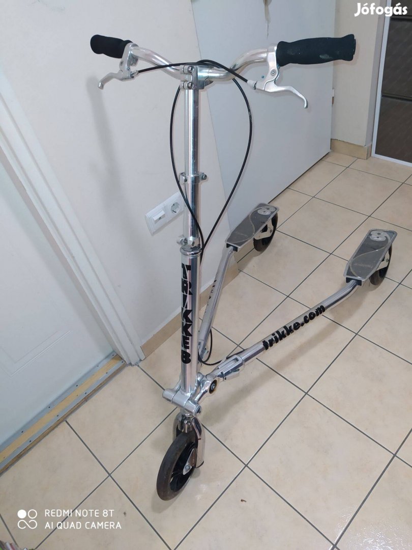 Trikke háromkerekű roller scooter