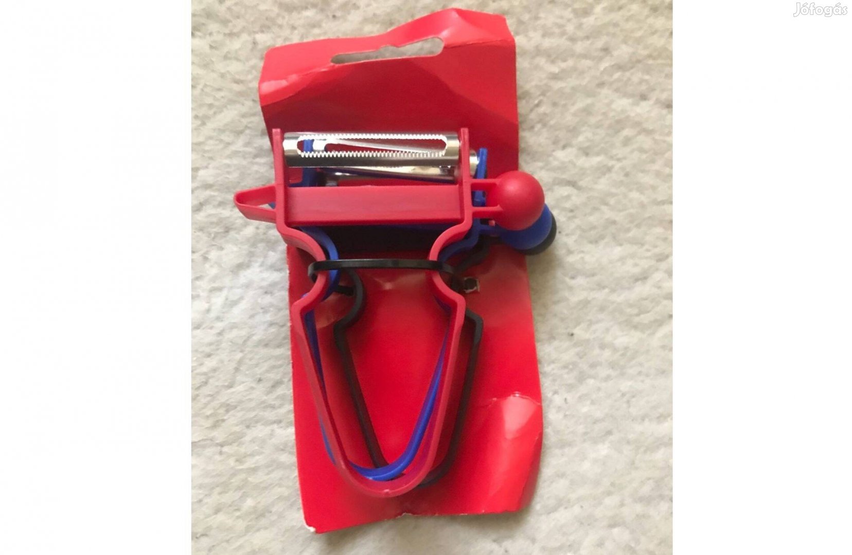 Triopeeler zöldségreszelő, hámozó, szeletelő piros,kék,feket