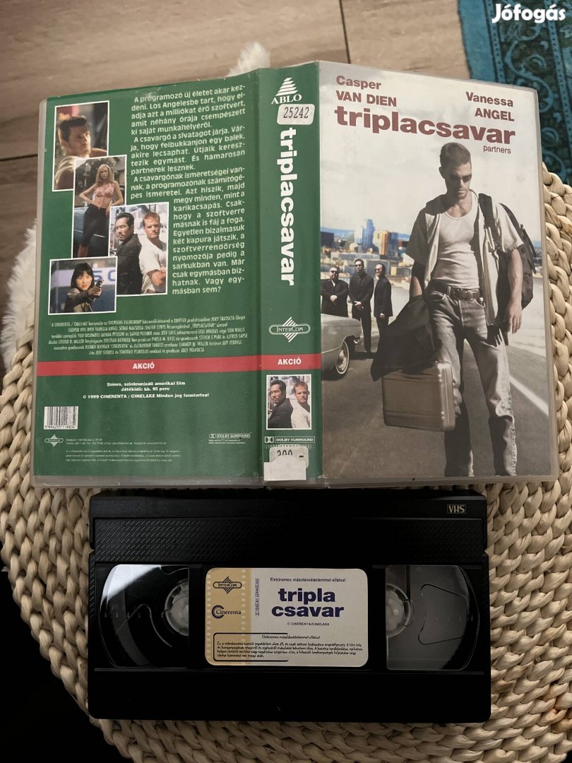 Triplacsavar vhs