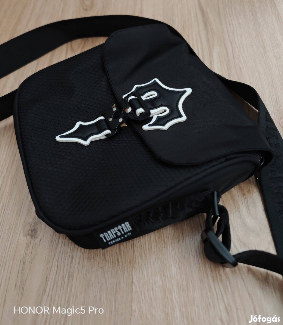Tripstar női crossbody Uj állapot