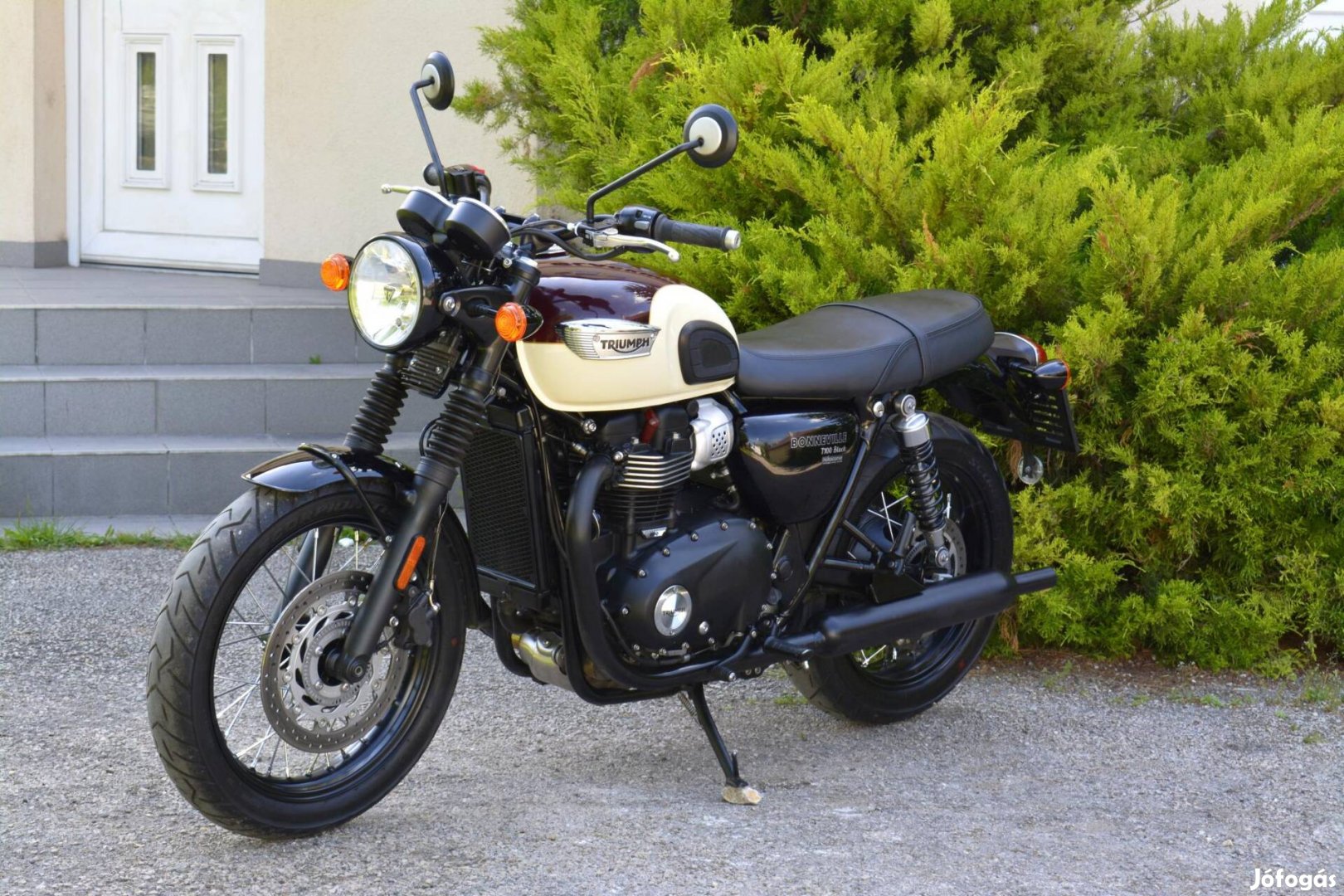 Triumph Bonneville 900 T100.ABS.TC.1-Tulaj.KARC...