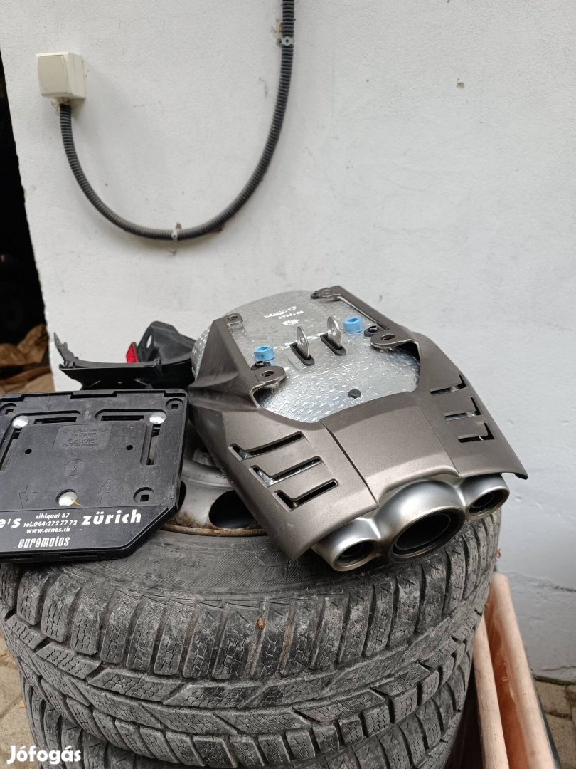 Triumph Daytona kipufogó 2203851