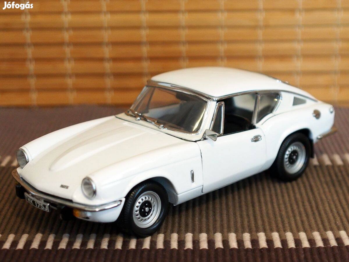 Triumph GT6 Mk III (1970) modellautó 1:18