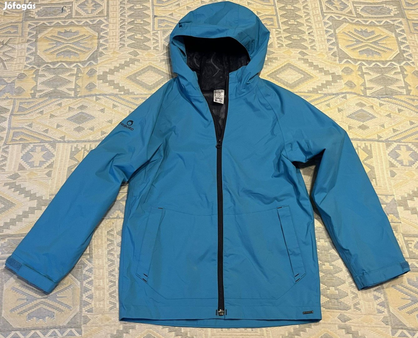 Trobord széldzseki szép állapotban 125-132 8 éves