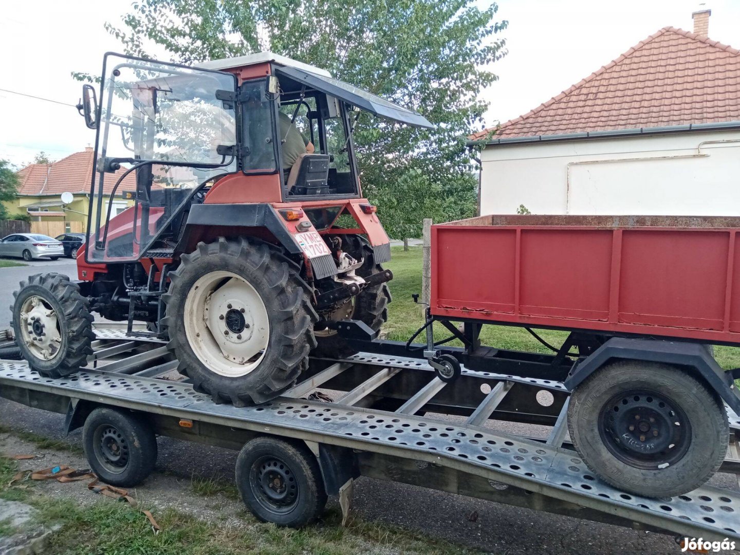 Troktor billentős pótkocsi eladó