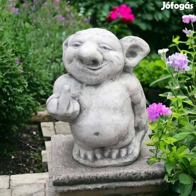 Troll kerti figura bemutató