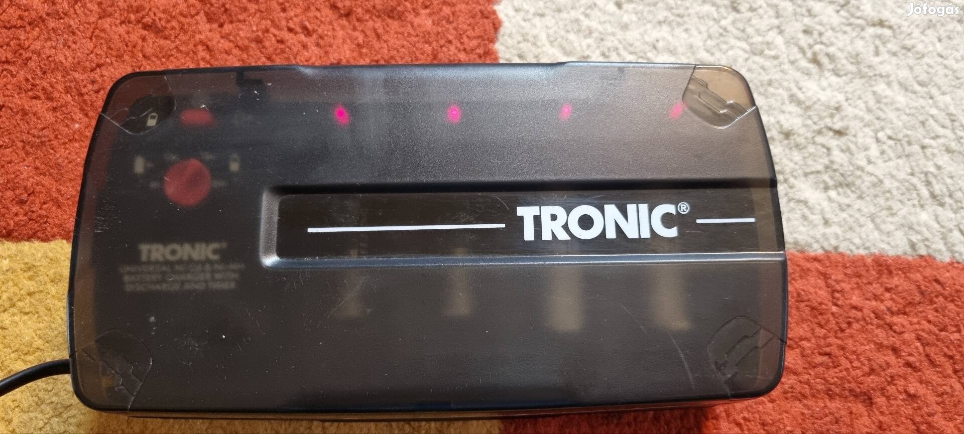 Tronic Ni-Mh, Ni-Cd, 9V akkumulátor töltő 