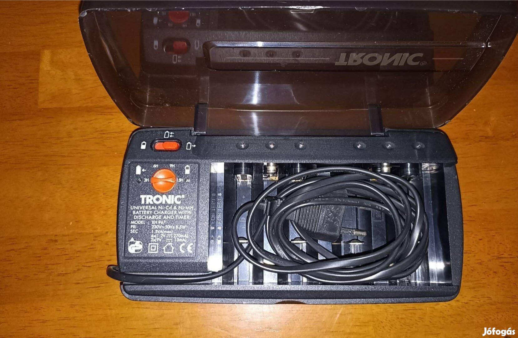 Tronic akkumulátor töltő állomás