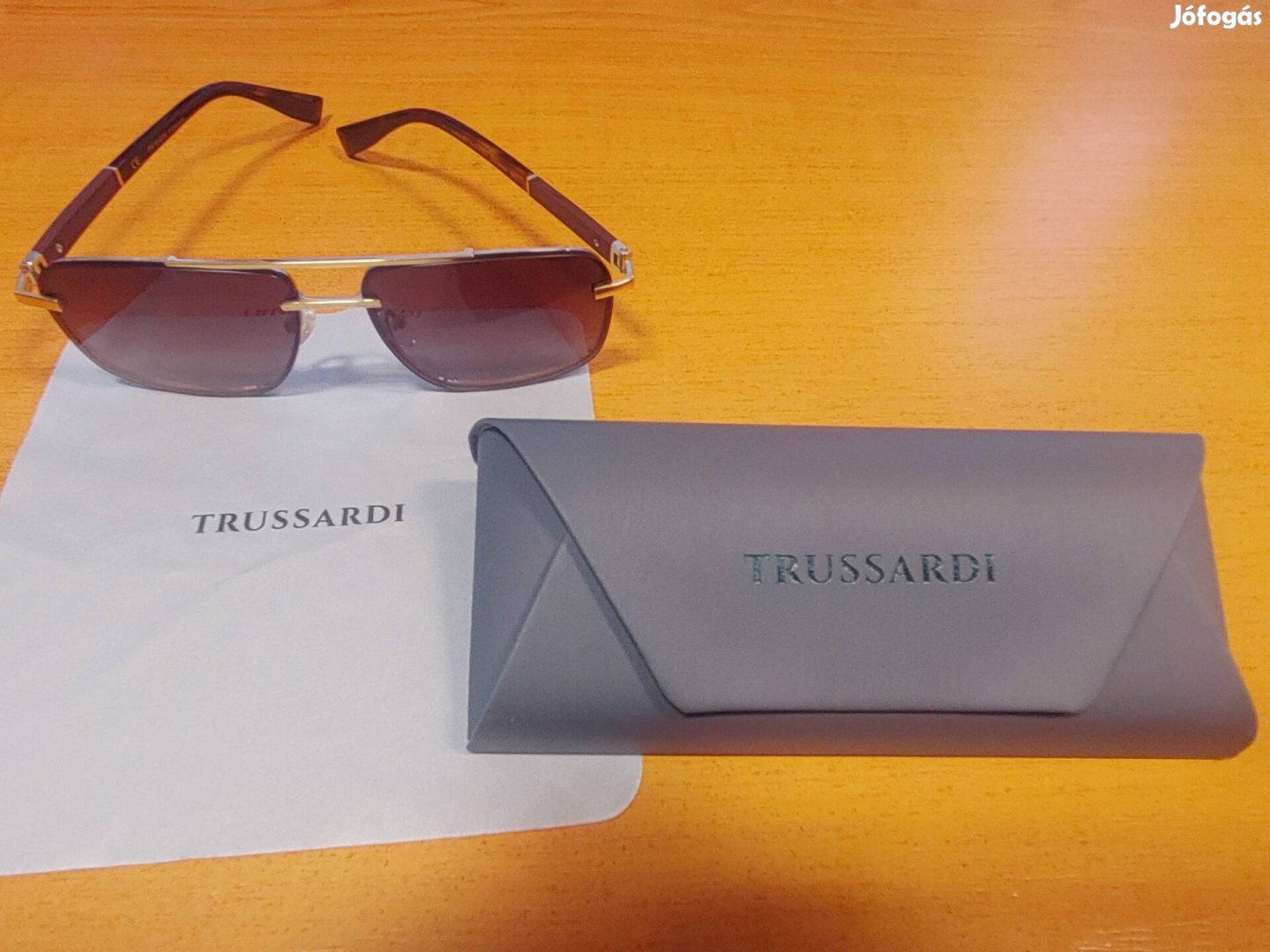 Trussardi napszemüveg