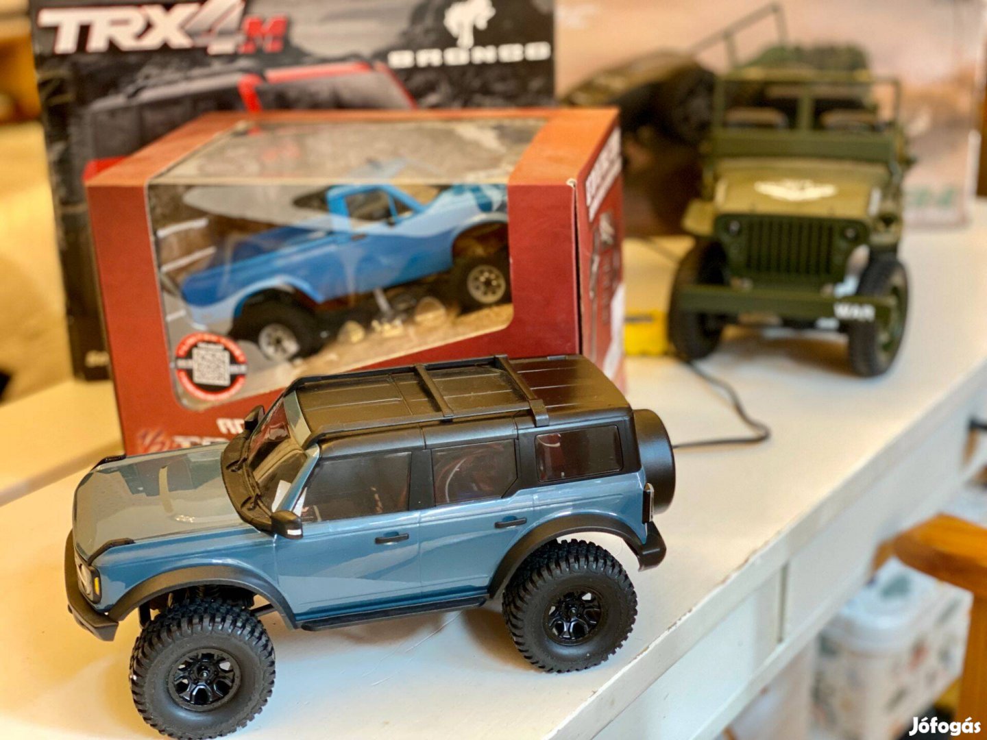 Trx4M Ford Bronco, új, dobozában, töltővel, menetkész