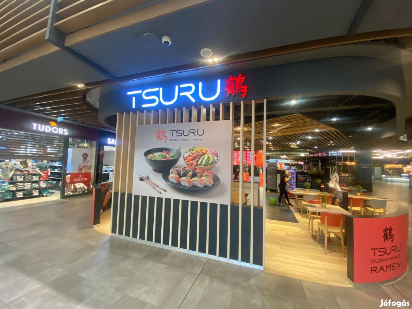 Tsuru Sushi (Árkád)Étterembe keresünk Pultos és Sushi szakács kollégát